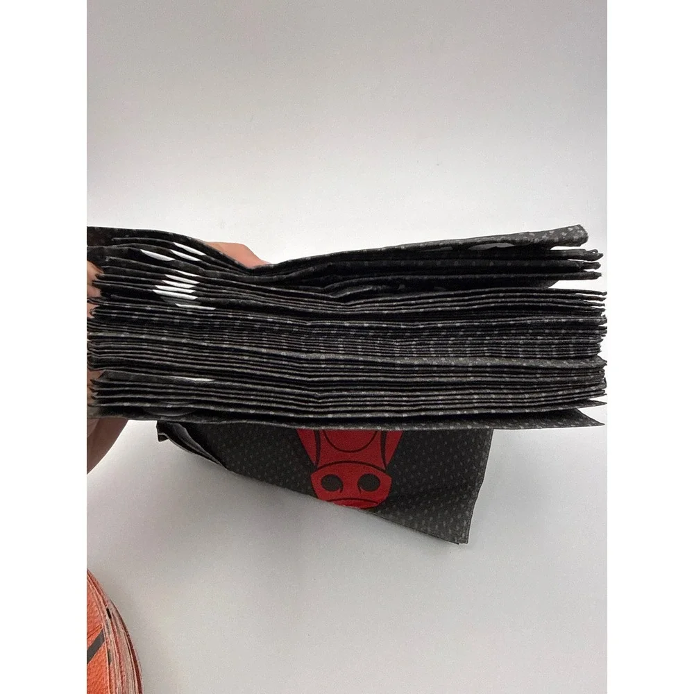Chicago Bulls NBA Party Supplies Set 35 Paper Plates and 32 Luncheon Napkins